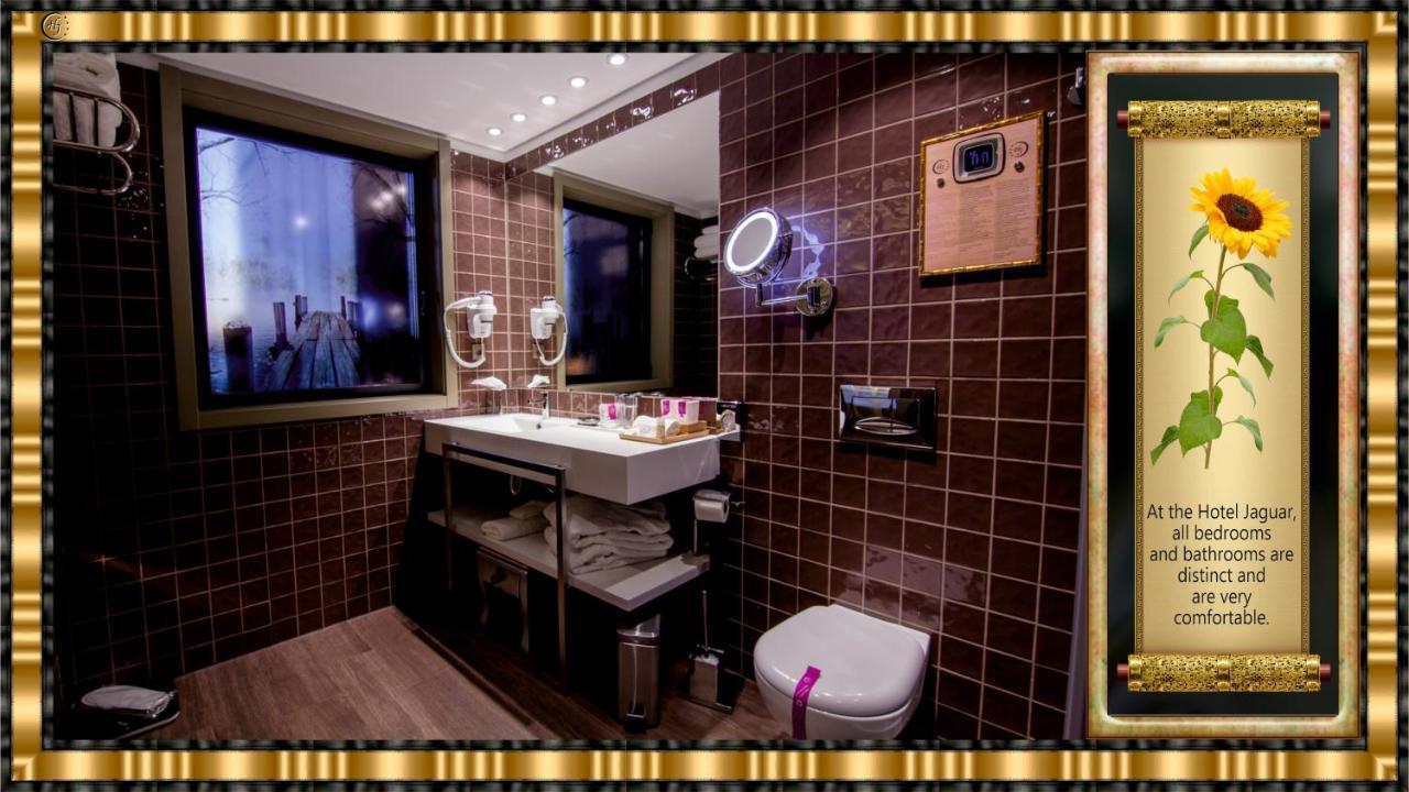 Hotel Jaguar Oporto - Airport To Hotel And City Center And Vice-Versa Is A Free And Continuous Shuttle Service From 7Am To 8Pm エクステリア 写真